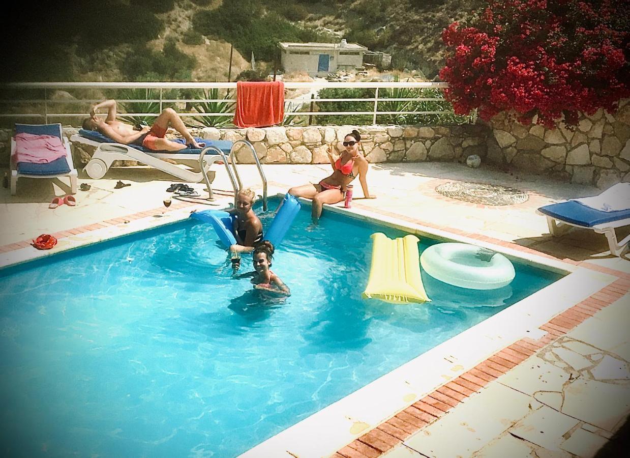 פיסורי Amoroza Villa מראה חיצוני תמונה